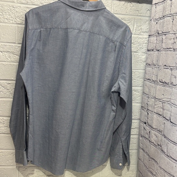 Levi's Men's Blue Button-Down Shirt - Picture 2 of 10